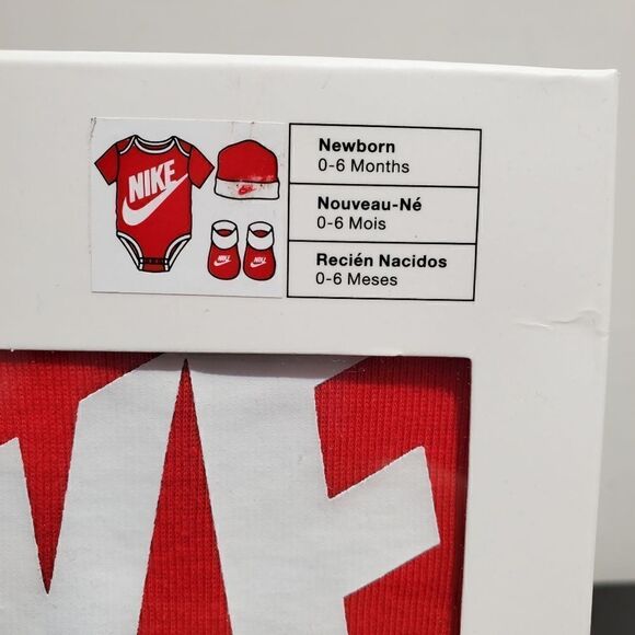 Nike Baby Boy Newborn 0-6 Months Bodysuit Hat & Booties Red/White New - Picture 4 of 7